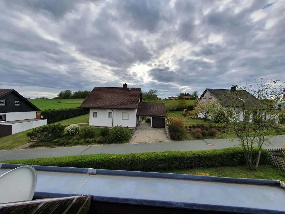 Sehr schöne vollständige Wohnung in Zell im Fichtelgebirge 0*,